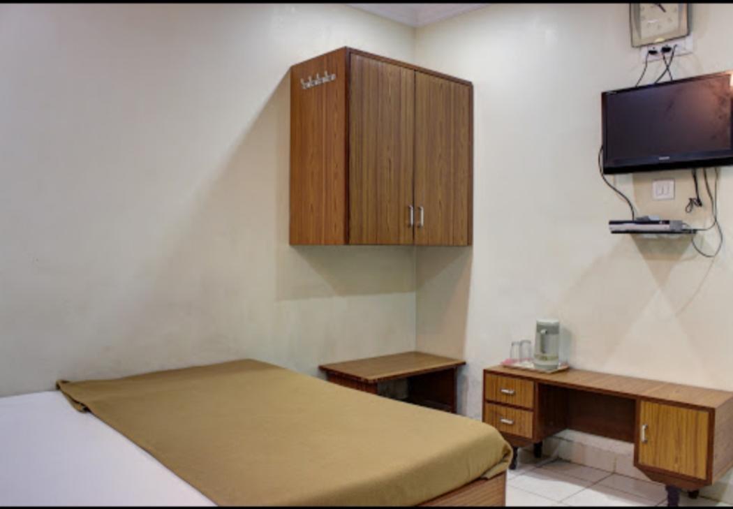 Hotel Super Mumbai Exterior photo