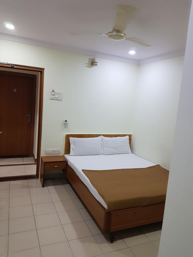 Hotel Super Mumbai Exterior photo